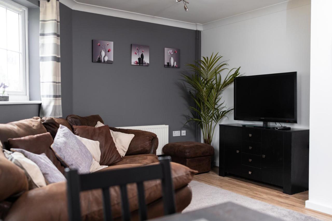 Charming 2Br Ground Floor Flat In Sholing, 11 Mins From City Centre - Recently Set Up With Love Southampton Kültér fotó