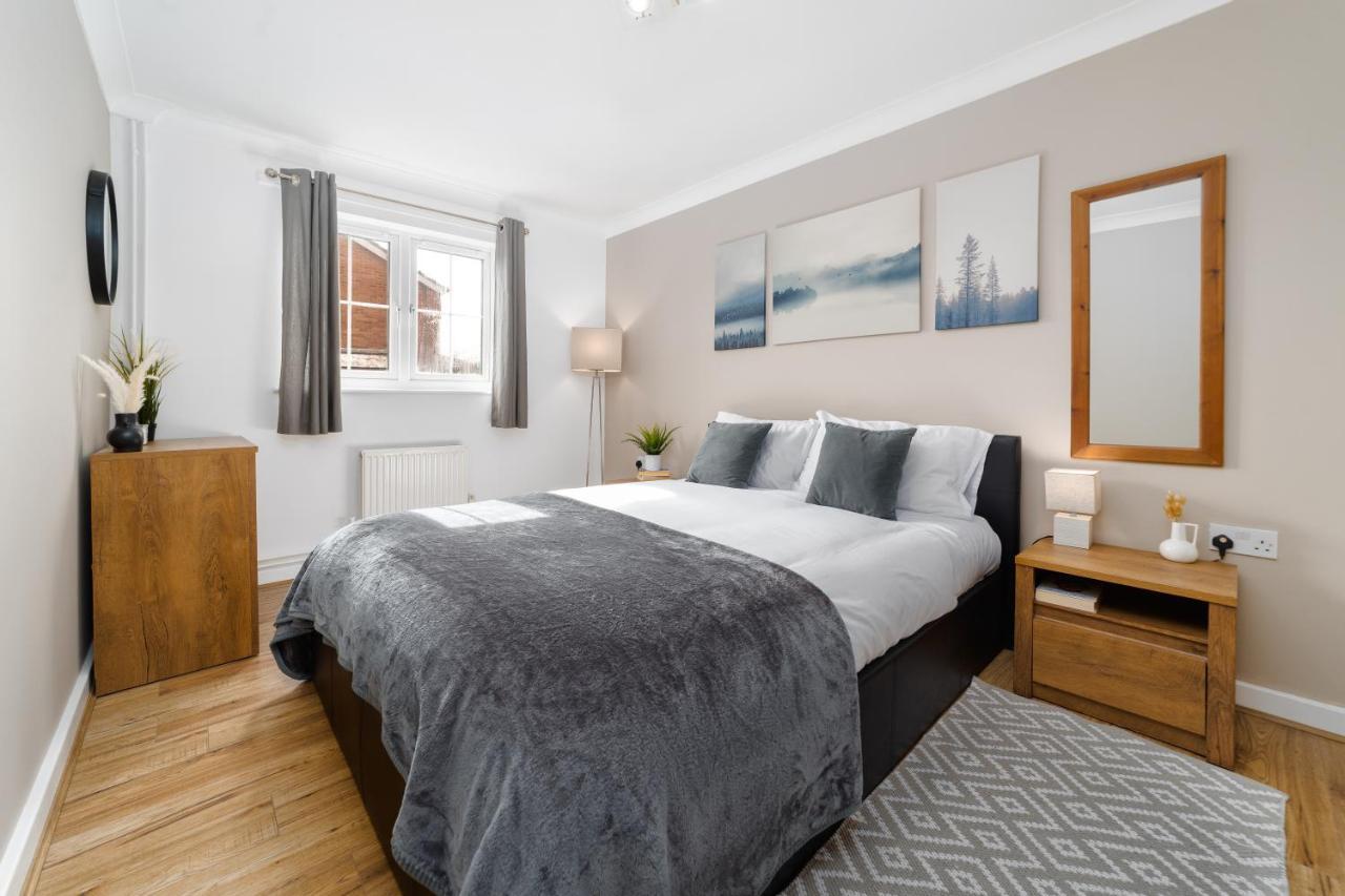 Charming 2Br Ground Floor Flat In Sholing, 11 Mins From City Centre - Recently Set Up With Love Southampton Kültér fotó