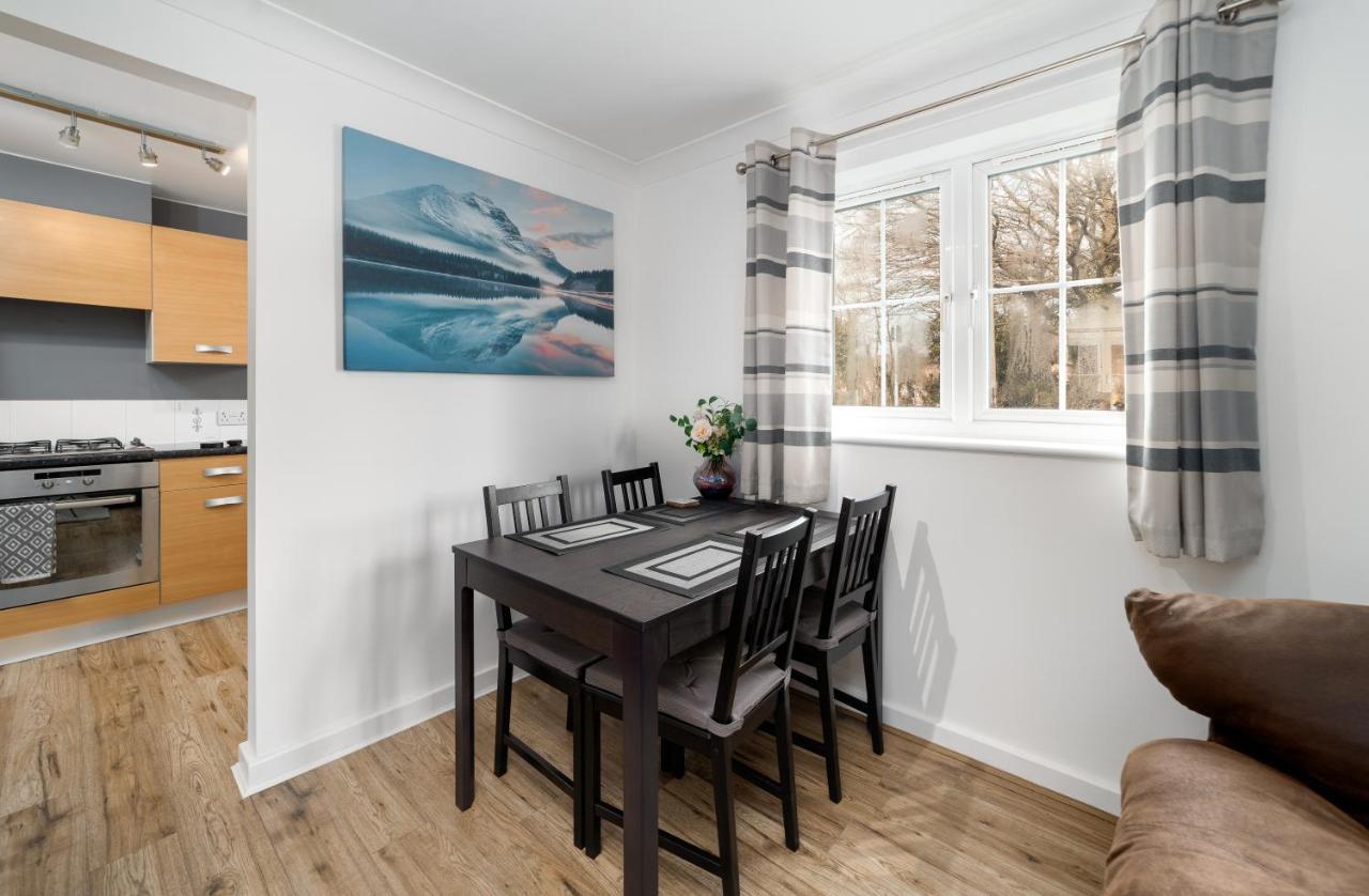Charming 2Br Ground Floor Flat In Sholing, 11 Mins From City Centre - Recently Set Up With Love Southampton Kültér fotó